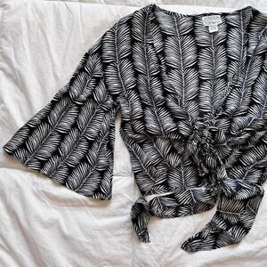 Tropical print tie front crop top flared bell sleeve size large resort coastal